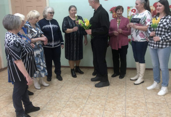 «Наши милые дамы!»